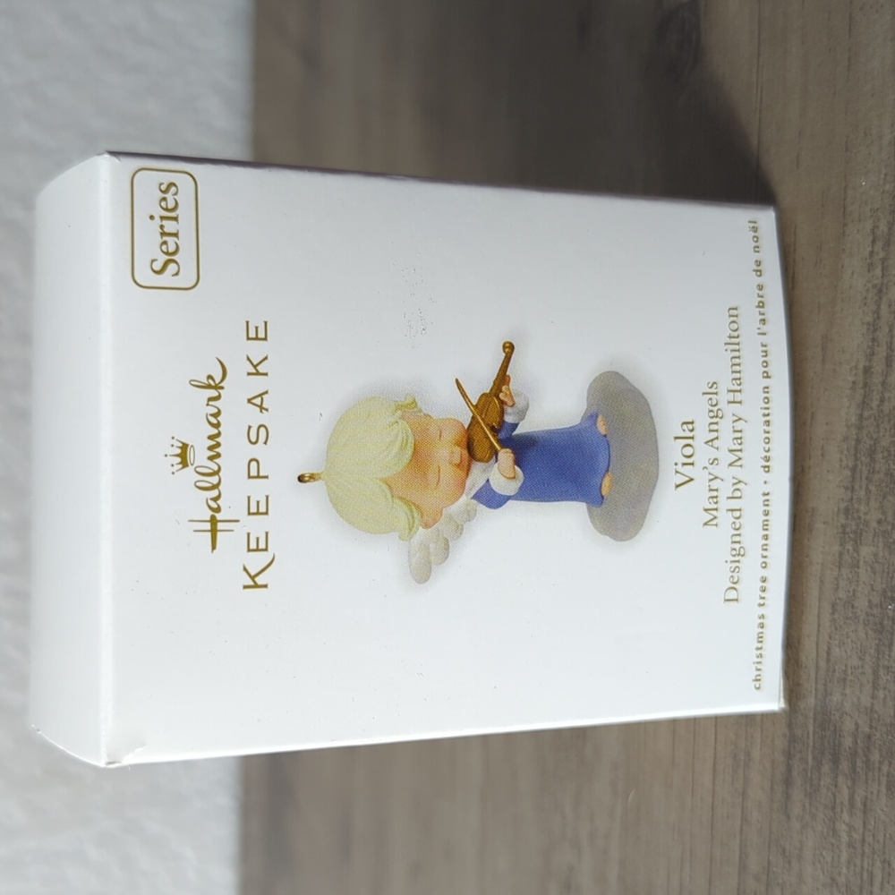 Hallmark Ornament - Mary's Angels - Viola‎